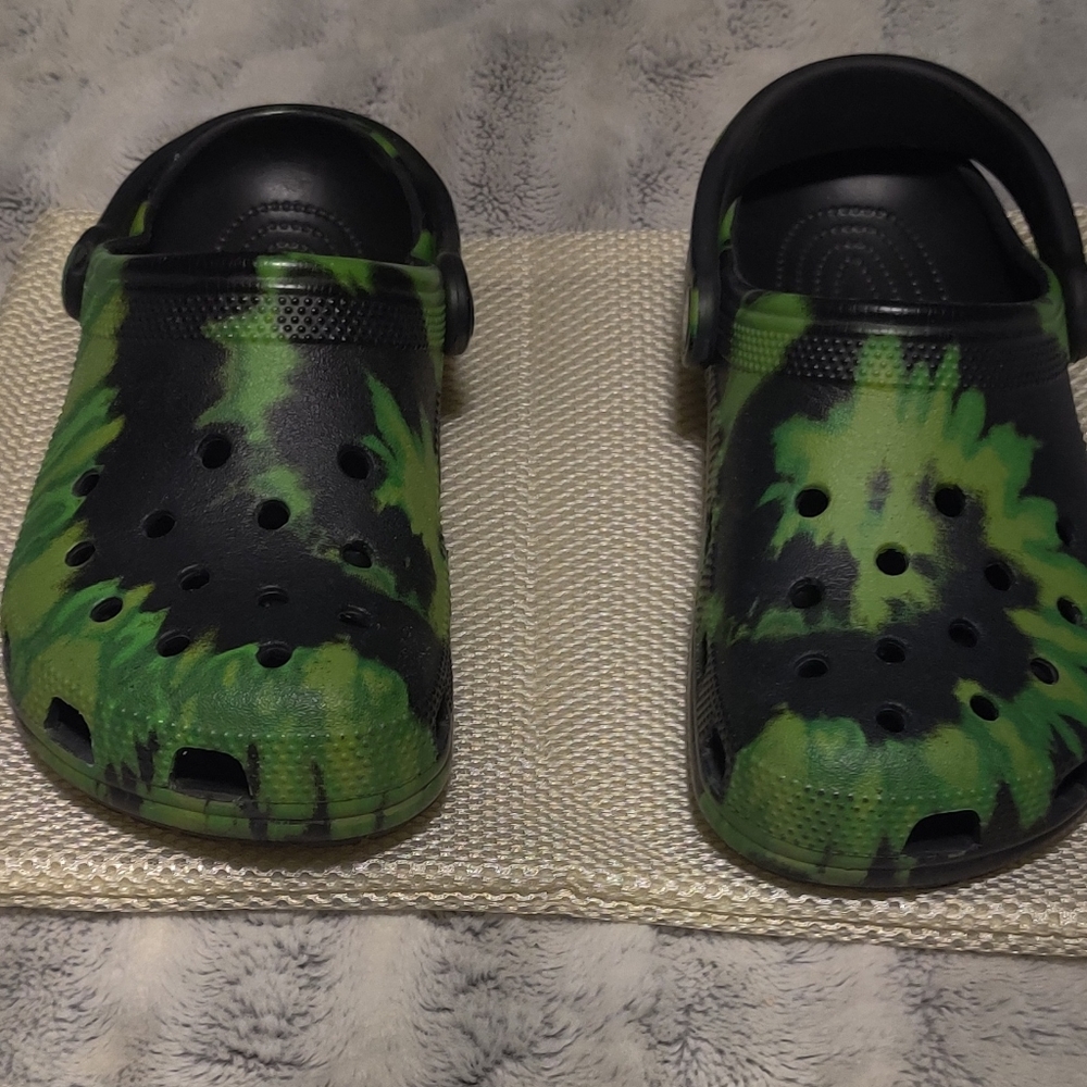 Big kids M4 crocs